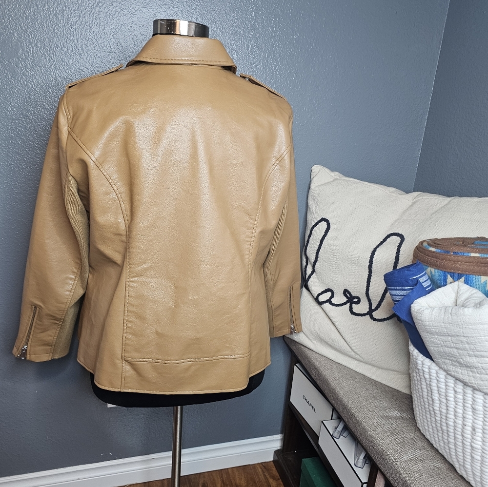 Lane Bryant brown sugar faux leather moto jacket size 22/24W - Picture 3 of 4